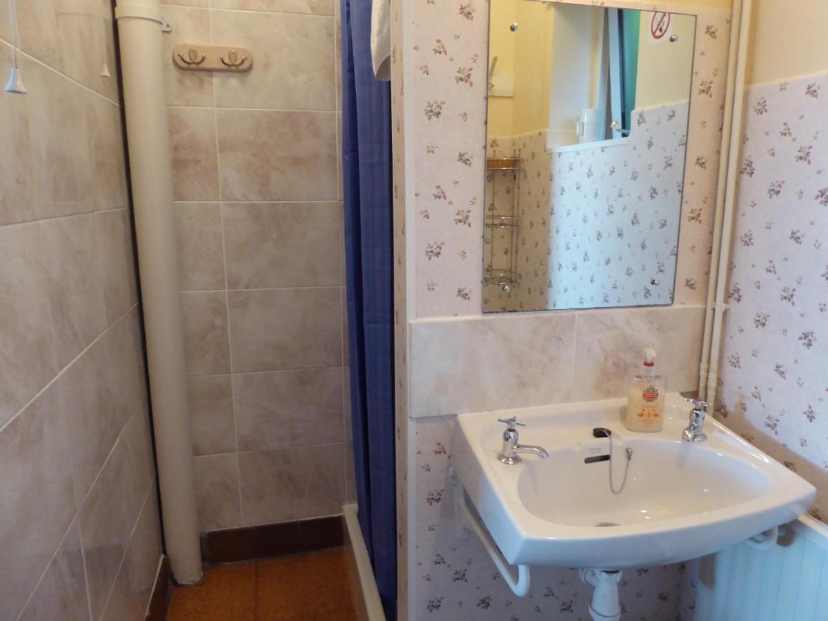 Plas Heulog Holiday Accommodation 兰韦尔弗亨 外观 照片