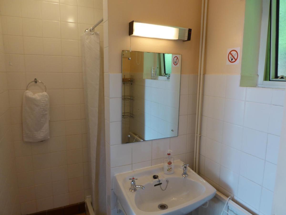 Plas Heulog Holiday Accommodation 兰韦尔弗亨 外观 照片