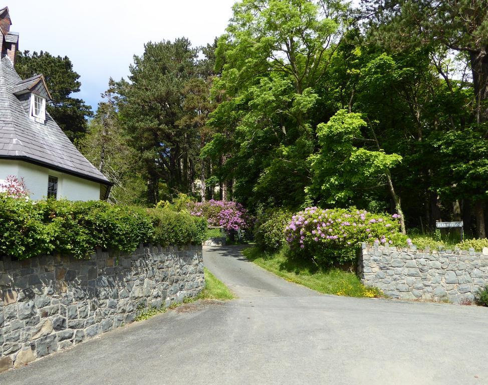 Plas Heulog Holiday Accommodation 兰韦尔弗亨 外观 照片